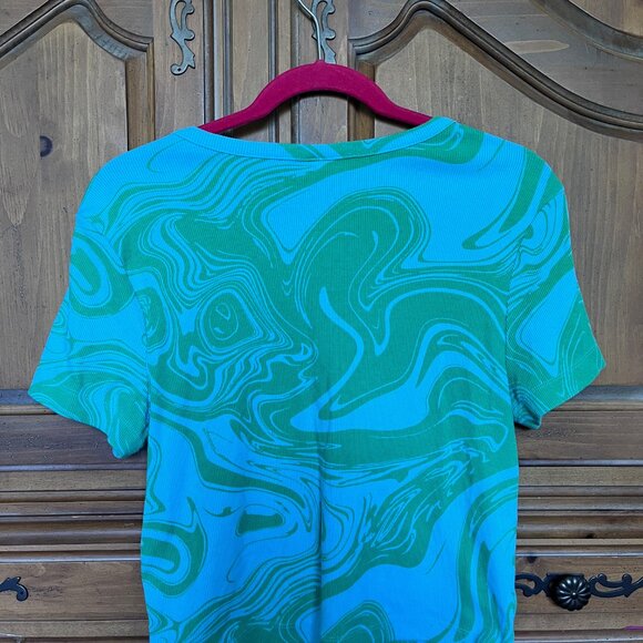 Wild Fable Green and Blue Swirl Pattern Tee - Picture 2 of 3